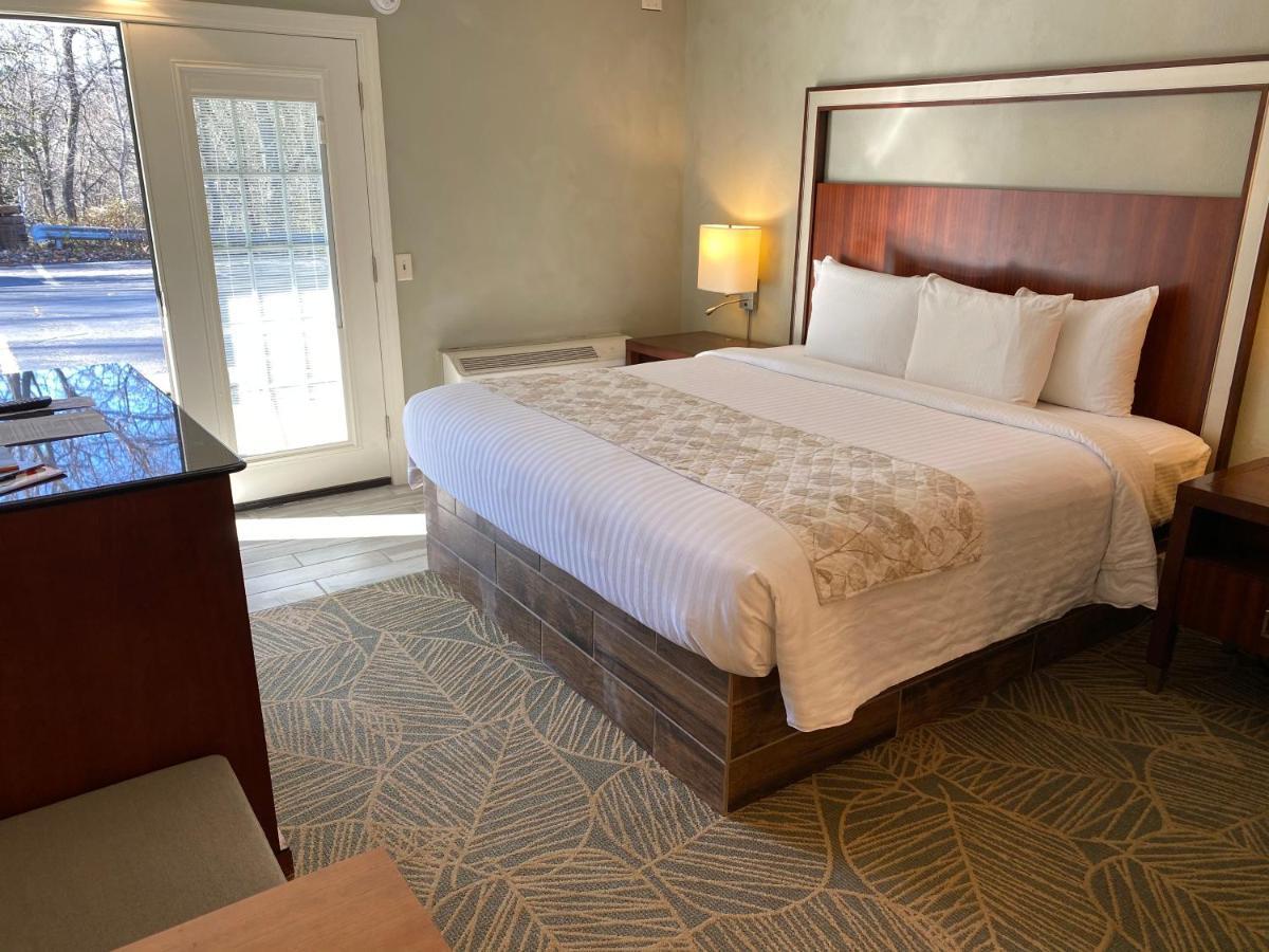 Cascades Inn Блумингтън Екстериор снимка