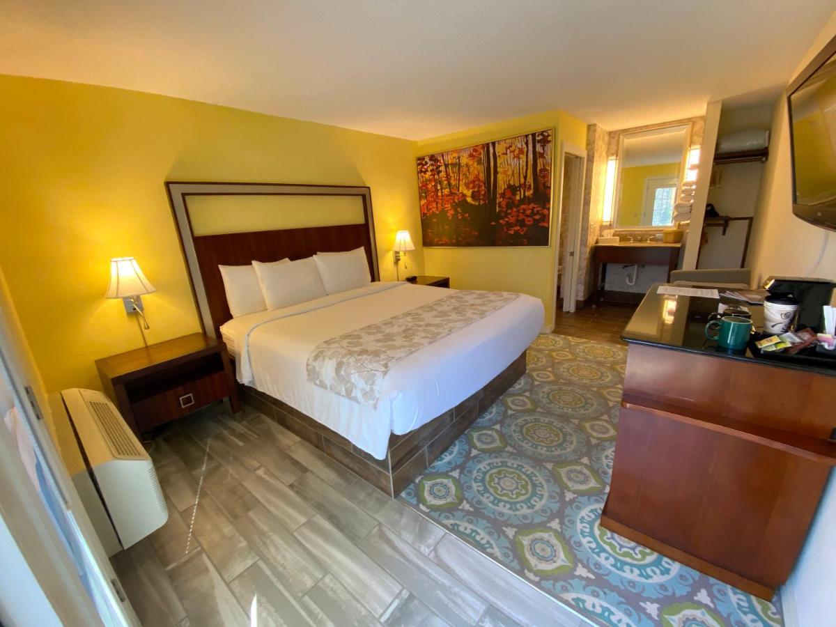 Cascades Inn Блумингтън Екстериор снимка