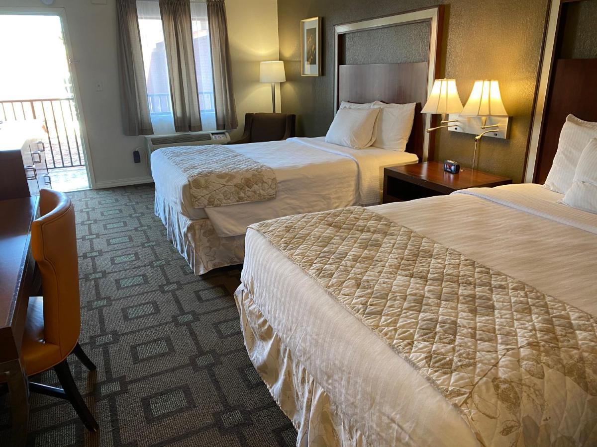 Cascades Inn Блумингтън Екстериор снимка